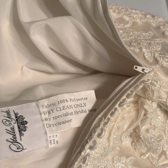 Stella York Wedding Dress Size 12 Ivory Lace Fit & Flare Illusion Neckline Chape - Picture 12 of 13